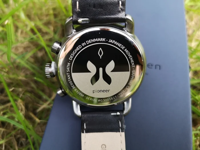 pioneer back of watch