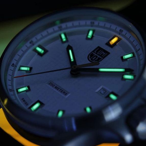 luminox watch technology